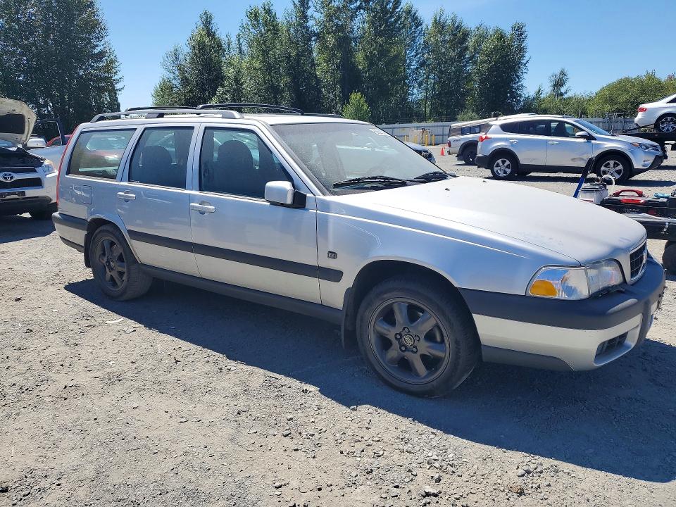 2000 Volvo V70 VIN YV1LZ56D0Y2729037 COPART salvage auction — MINOR DENT/SCRATCHES, WA - BILL OF SALE, sold $275 on 2026-08-10 (photo 4)