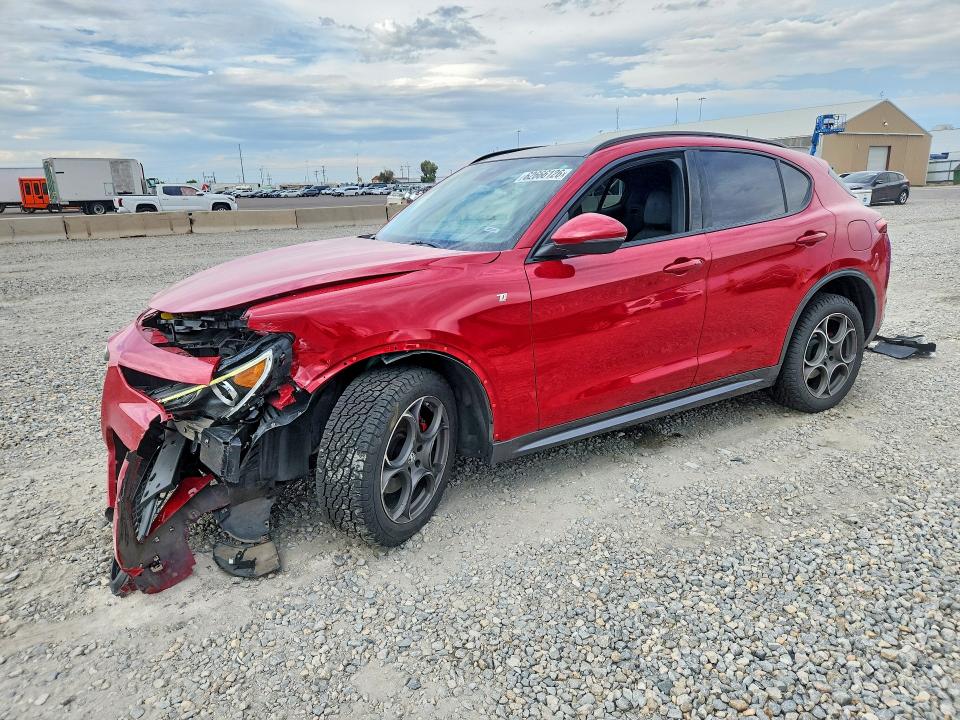 2022 Alfa romeo Stelvio VIN ZASPAKBN2N7D37744 — COPART salvage auction photo