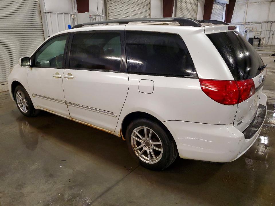 2006 Toyota Sienna VIN 5TDBA22C26S062918 COPART salvage auction — MECHANICAL, MN - CERTIFICATE OF TITLE, sold $675 on 2026-07-27 (photo 2)