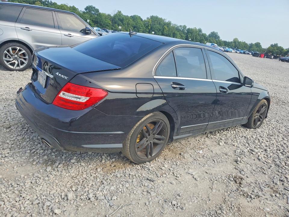 2013 Mercedes-benz C-klasse VIN WDDGF8AB3DG106926 COPART salvage auction — REAR END, AL - CERT OF TITLE-SALVAGE TITLE (P), sold $650 on 2026-08-04 (photo 3)