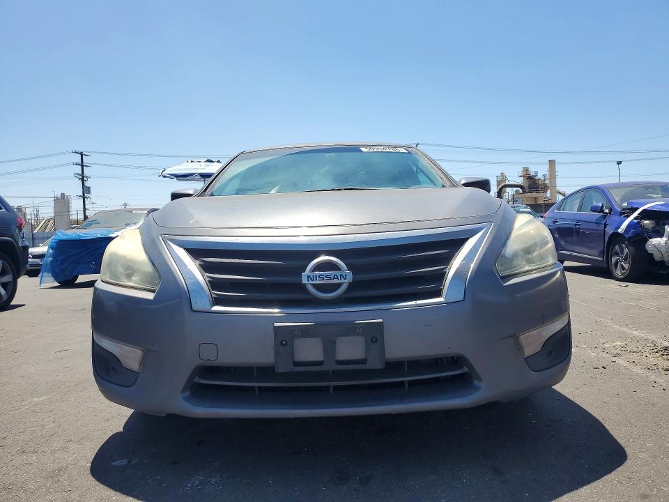 2014 Nissan Altima VIN 1N4AL3AP0EN258480 COPART salvage auction — REAR END, Ca - Salvage Certificate, sold $750 on 2026-07-29 (photo 5)