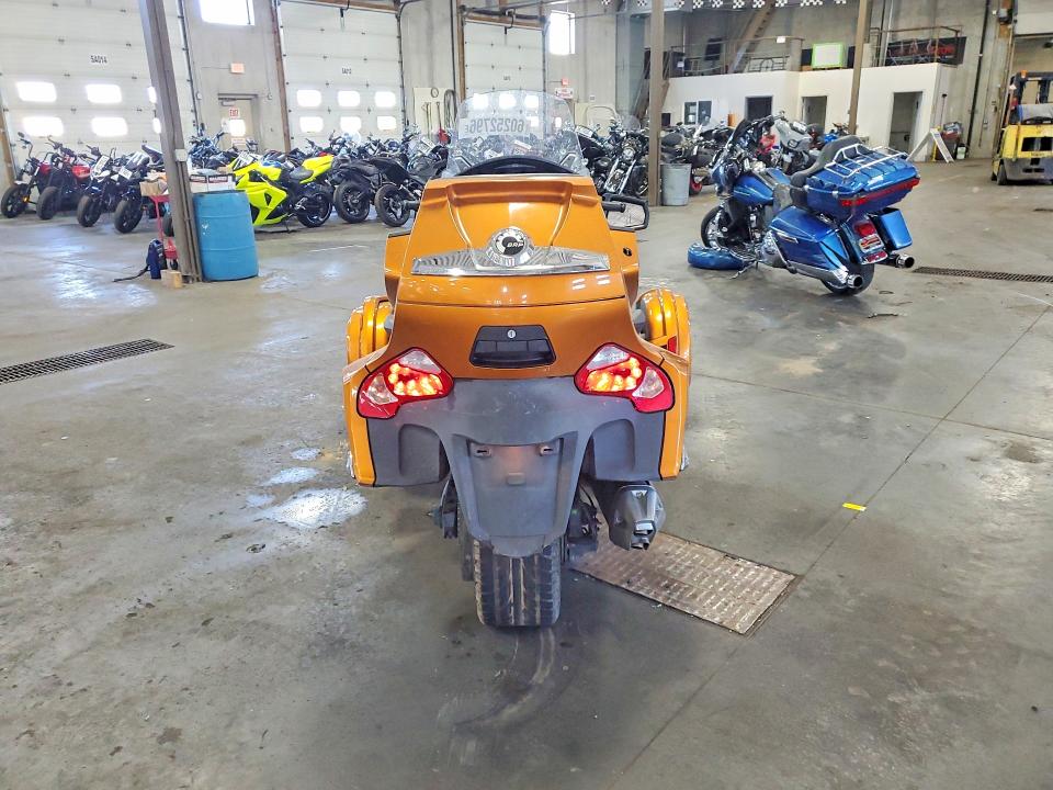 2014 Can-am/ brp Spyder VIN 2BXNBDD15EV001448 COPART salvage auction — FRONT END, Mn - Cert Of Title-Salvage, sold $3,550 on 2026-08-20 (photo 4)