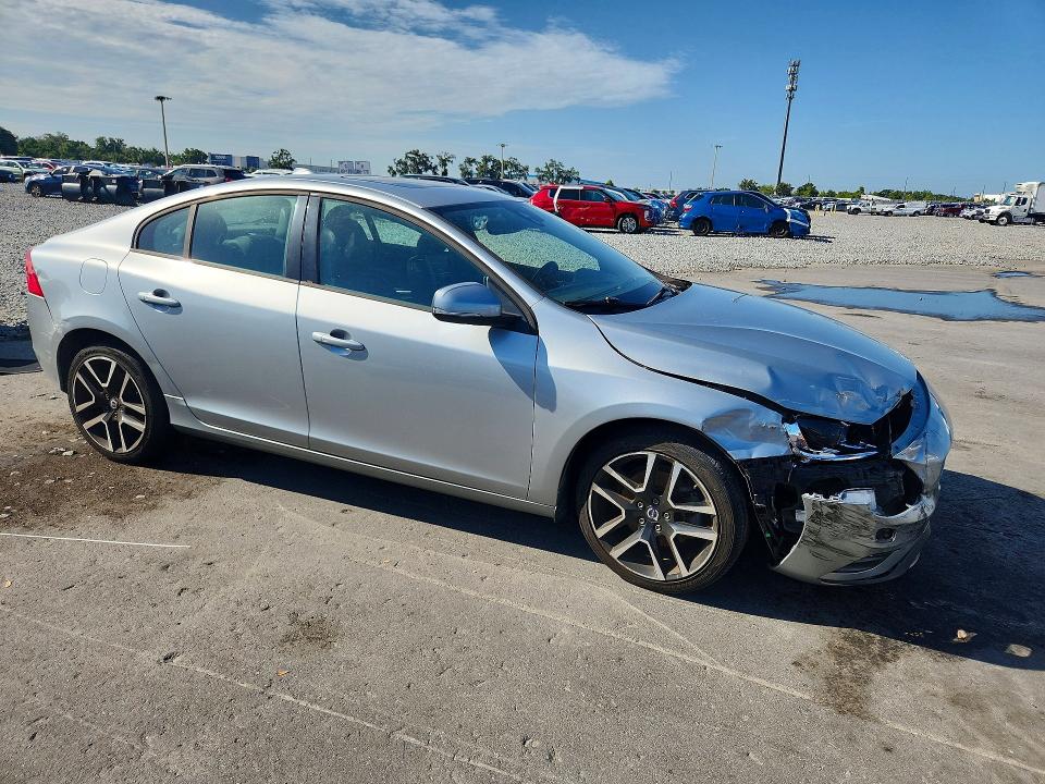 2017 Volvo VIN YV126MFL4H2431418 COPART salvage auction — FRONT END, Fl - Cert Of Title Slvg Rebuildable, sold $2,250 on 2026-07-22 (photo 4)