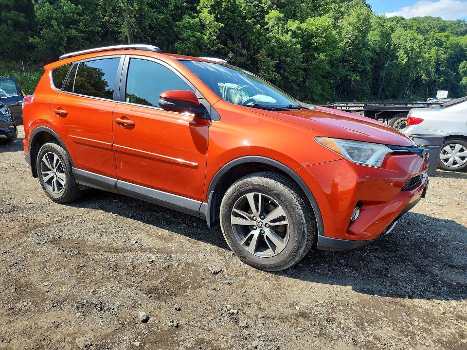 2016 Toyota Rav 4 VIN JTMRFREV6GJ055782 COPART salvage auction — MINOR DENT/SCRATCHES, Ny - Certificate Of Title, sold $400 on 2026-07-28 (photo 4)