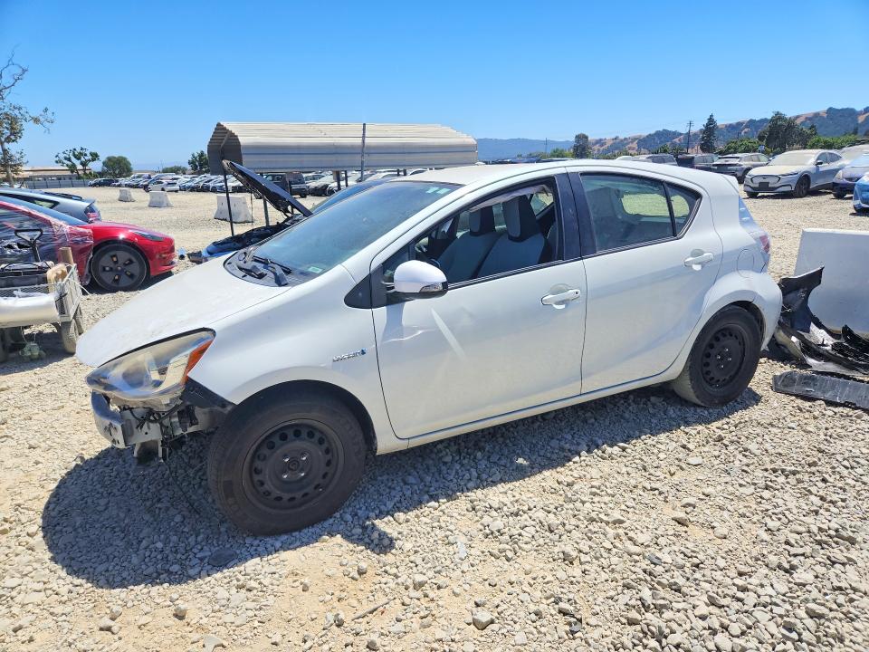2015 Toyota Prius VIN JTDKDTB30F1089173 COPART salvage auction — FRONT END, Ca - Salvage Certificate, sold $600 on 2026-07-16 (photo 1)