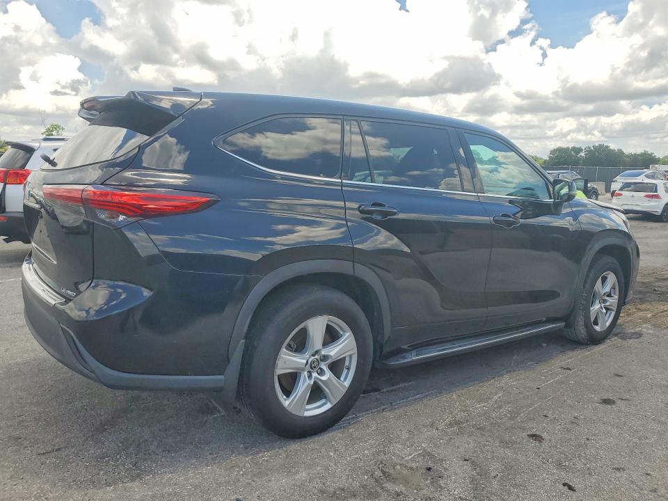 2021 Toyota VIN 5TDBZRBHXMS135141 COPART salvage auction — MINOR DENT/SCRATCHES, Fl - Certificate Of Title (P), sold $9,300 on 2026-07-30 (photo 3)