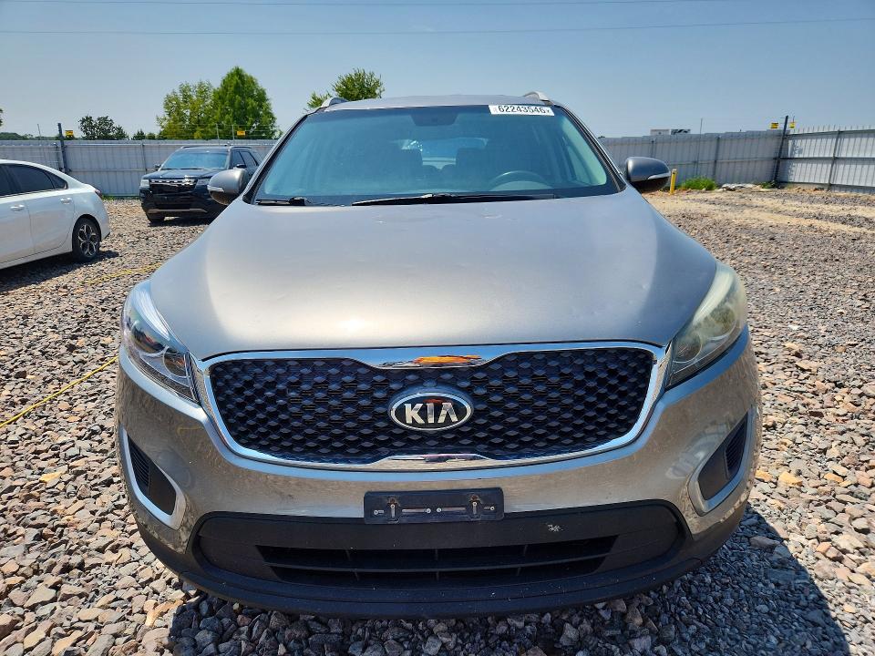 2017 Kia Sorento VIN 5XYPG4A55HG242073 COPART salvage auction — HAIL, MO - CERTIFICATE OF TITLE, sold $1,100 on 2026-07-27 (photo 5)