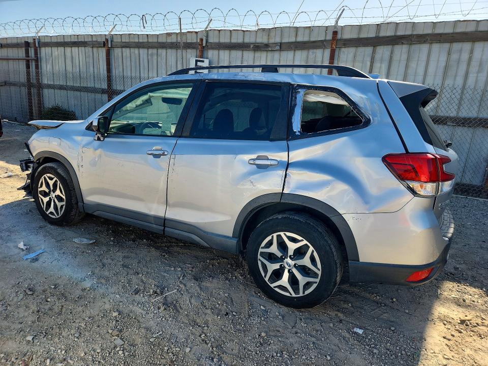 2020 Subaru Forester VIN JF2SKAJC3LH412051 COPART salvage auction — FRONT END, Ca - Lien Papers-Salvage Or Ac (P), sold $225 on 2026-07-27 (photo 2)