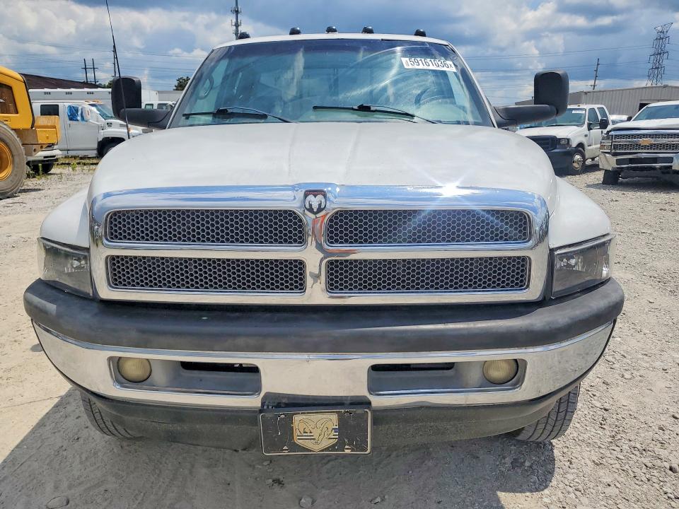 1995 Dodge Ram 3500 VIN 3B7MF33C8SM159162 COPART salvage auction — MINOR DENT/SCRATCHES, KY - CERT OF TITLE-REBUILT VEHICLE, sold $7,000 on 2026-07-20 (photo 5)