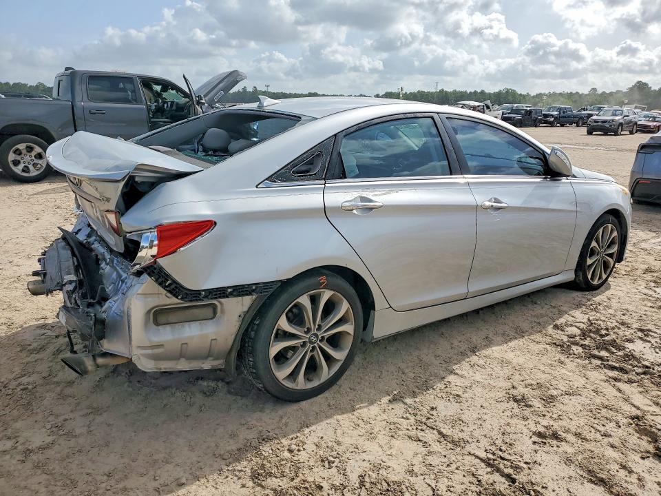 2014 Hyundai Sonata VIN 5NPEC4AB5EH814630 COPART salvage auction — REAR END, TX - SALVAGE VEHICLE TITLE (P), sold $800 on 2026-07-31 (photo 3)