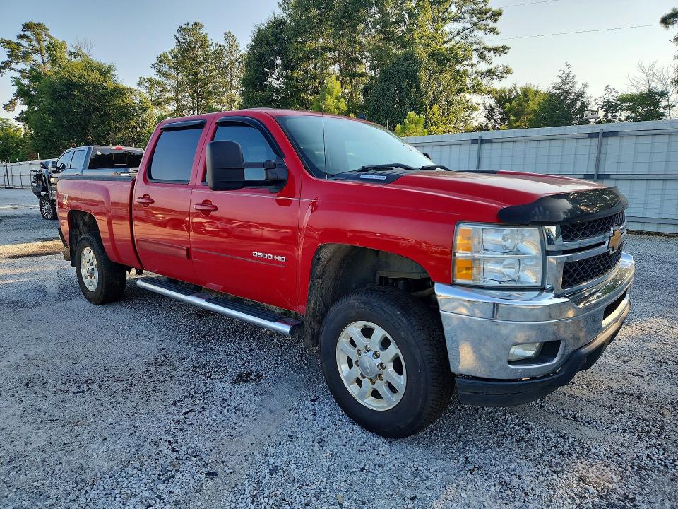 2013 Chevrolet Silverado 3500 VIN 1GC4K1E81DF138097 COPART salvage auction — MINOR DENT/SCRATCHES, Ga - Certificate Of Title, sold $2,600 on 2026-08-01 (photo 4)