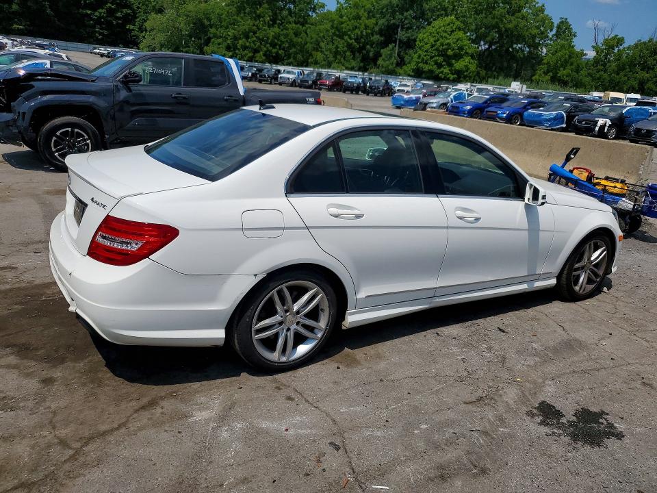 2014 Mercedes-benz C-klasse VIN WDDGF8AB4EG160639 COPART salvage auction — REAR END, Ny - Mv-907A Salvage Certificate, sold $1,900 on 2026-08-11 (photo 3)