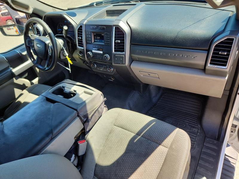 2017 Ford F-550 super duty VIN 1FDUF5GT6HEC49264 COPART salvage auction — MINOR DENT/SCRATCHES, CA - DIS/DLR/EXP ONLY CLEAN TITLE (P), sold $26,000 on 2026-07-23 (photo 8)