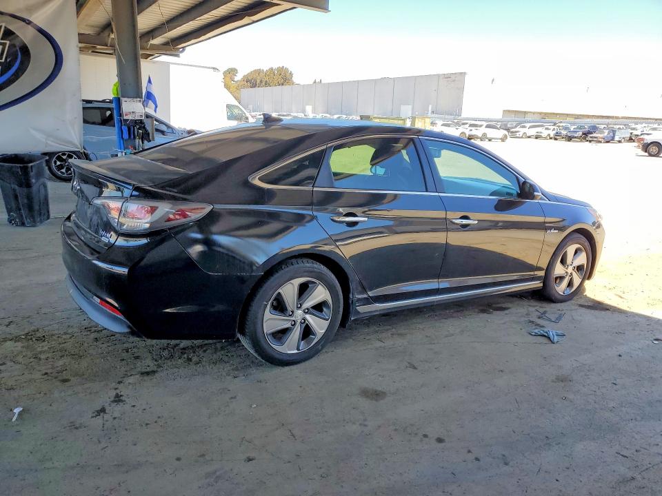 2017 Hyundai Sonata VIN KMHE34L3XHA064476 COPART salvage auction — FRONT END, Ca - Dis/Dlr/Exp Only Clean Title (P), sold $2,975 on 2026-07-24 (photo 3)