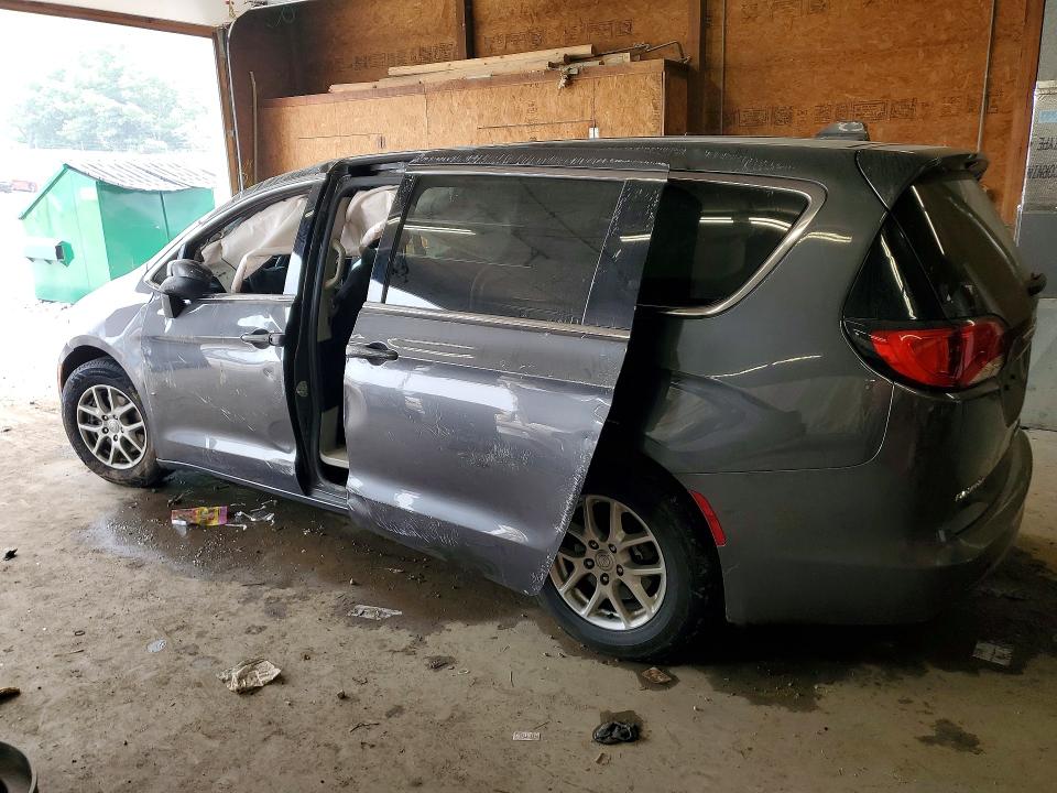 2017 Chrysler Pacifica VIN 2C4RC1DGXHR835990 COPART salvage auction — ROLLOVER, Pa - Certificate Of Salvage, sold $575 on 2026-08-29 (photo 2)