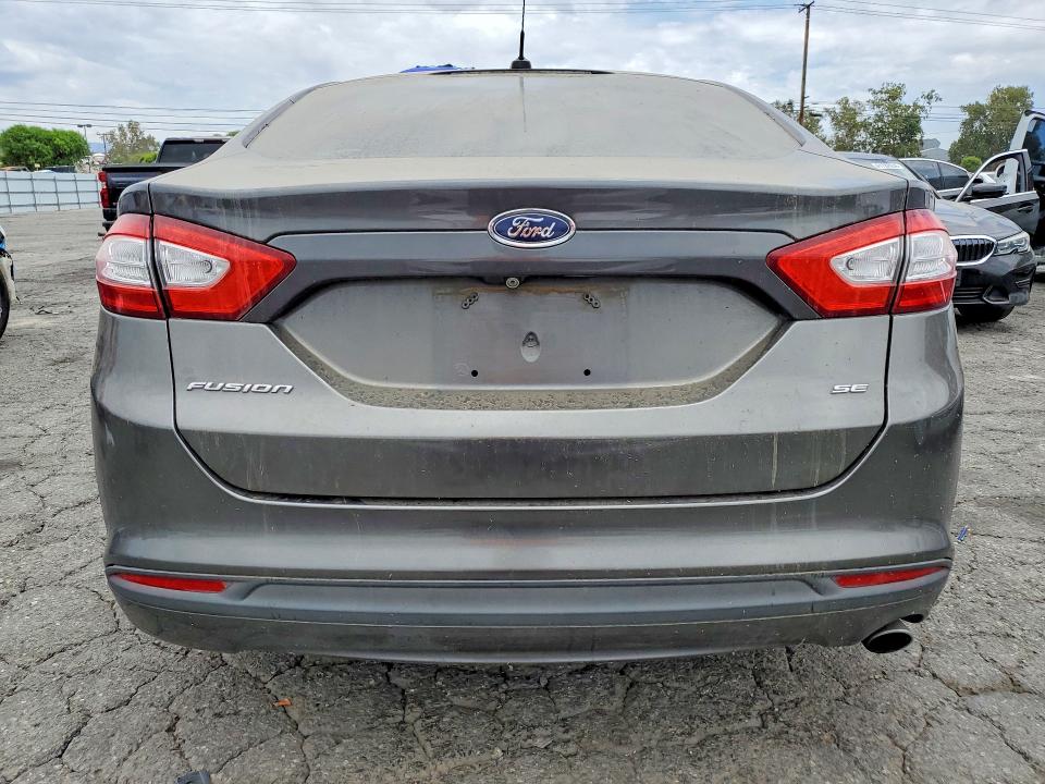 2016 Ford Fusion VIN 3FA6P0H79GR116241 COPART salvage auction — MINOR DENT/SCRATCHES, Ca - Dis/Dlr/Exp Only Clean Title, sold $275 on 2026-07-30 (photo 6)