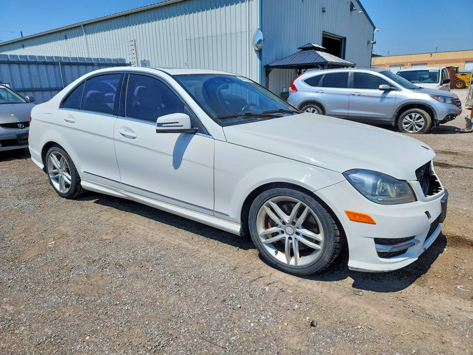 2014 Mercedes-benz C-klasse VIN WDDGF8AB6EA915597 COPART salvage auction — FRONT END, On - Permit No Brand - Unfit, sold $2,400 on 2026-08-20 (photo 4)