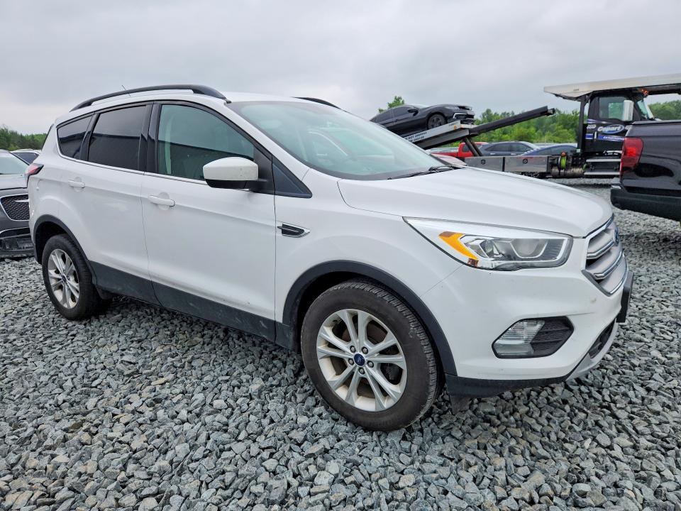 2017 Ford Escape VIN 1FMCU0GD8HUB76188 COPART salvage auction — MECHANICAL, Oh - Certificate Of Title, sold $1,400 on 2026-08-01 (photo 4)