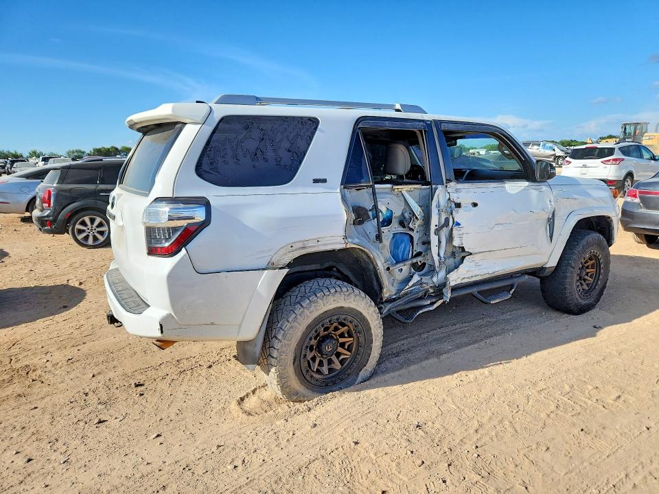 2016 Toyota 4runner VIN JTEZU5JR9G5111371 COPART salvage auction — SIDE, TX - SALVAGE VEHICLE TITLE (P), sold $7,500 on 2026-07-16 (photo 3)