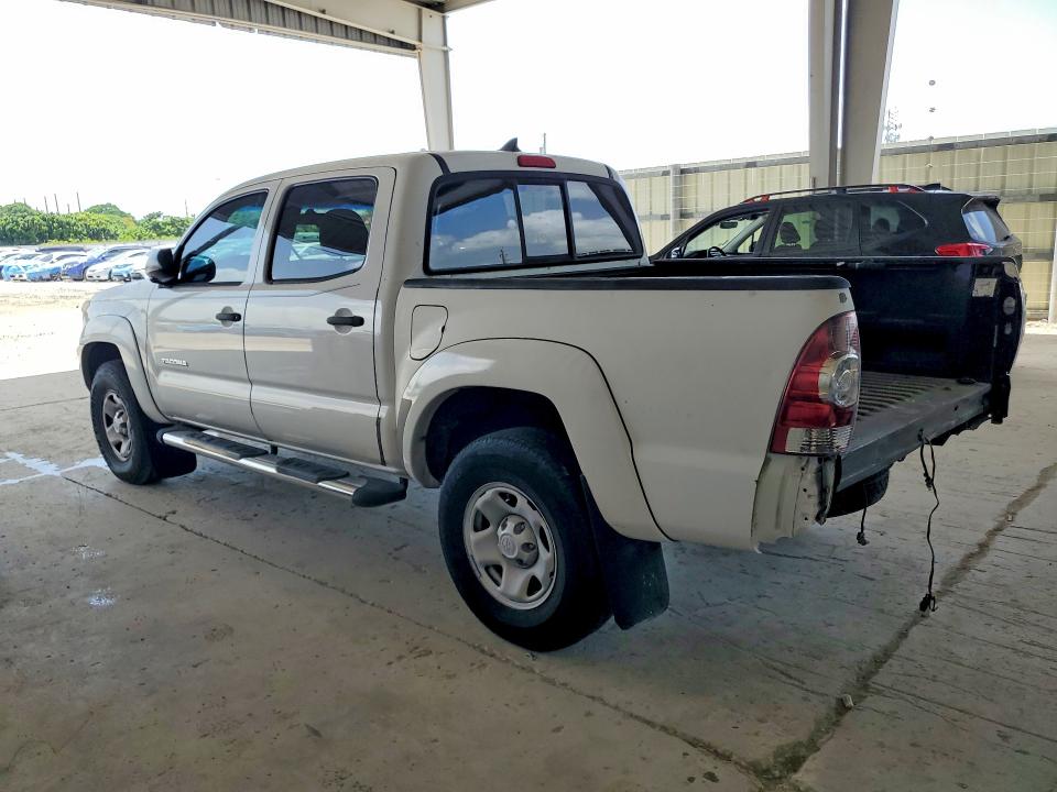 2015 Toyota Tacoma VIN 5TFJX4GN7FX037183 COPART salvage auction — REAR END, Fl - Cert Of Title Slvg Rebuildable, sold $3,750 on 2026-07-29 (photo 2)