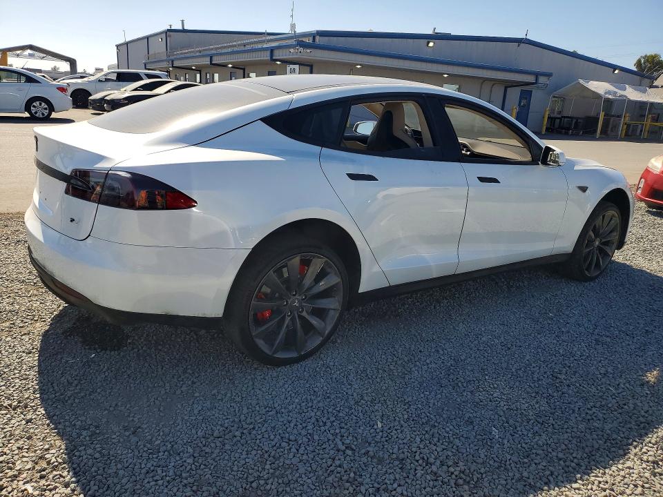 2013 Tesla Model s VIN 5YJSA1DP9DFP13098 COPART salvage auction — REAR END, CA - SALVAGE CERTIFICATE, sold $1,000 on 2026-07-31 (photo 3)