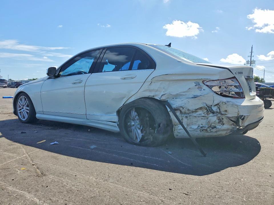 2009 Mercedes-benz C-klasse VIN WDDGF81X69F216653 COPART salvage auction — REAR END, Fl - Cert Of Title Slvg Rebuildable, sold $350 on 2026-08-05 (photo 2)