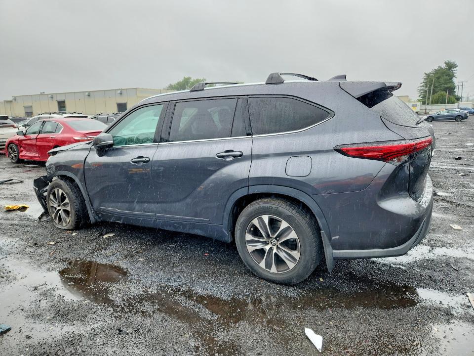 2021 Toyota VIN 5TDGZRBH2MS064622 COPART salvage auction — FRONT END, Ct - Cert Of Title-Salvage, sold $13,100 on 2026-07-31 (photo 2)