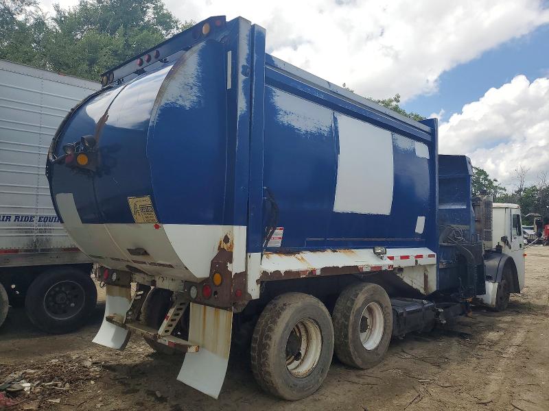 2009 Mack 600 VIN 1M2AU02C99M003142 COPART salvage auction — FRONT END, FL - CERTIFICATE OF DESTRUCTION, sold $1,300 on 2026-09-10 (photo 4)