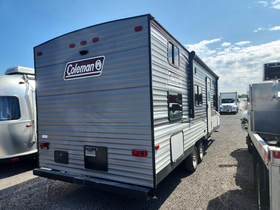 2019 Keystone Coleman VIN 4YDT27422KH935727 COPART salvage auction — MINOR DENT/SCRATCHES, RS, sold $2,800 on 2026-09-02 (photo 3)