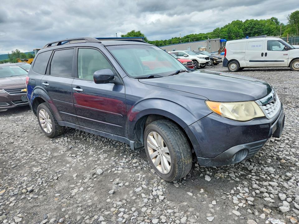 2013 Subaru Forester VIN JF2SHADC2DH439060 COPART salvage auction — REAR END, Pa - Certificate Of Salvage, sold $425 on 2026-07-15 (photo 4)