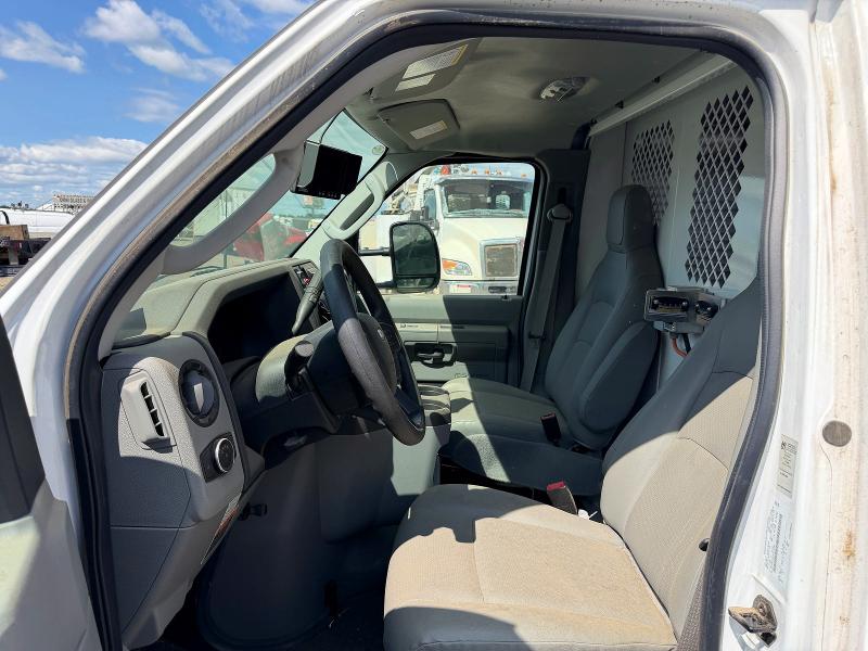 2024 Ford Econoline VIN 1FDWE3FNXRDD18161 COPART salvage auction — REAR END, Mn - Cert Of Title-Salvage (P), sold $16,100 on 2026-07-29 (photo 6)