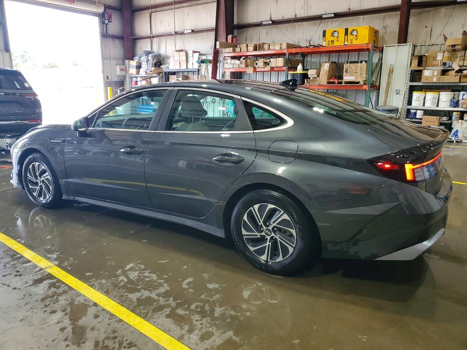 2026 Hyundai Sonata hybrid VIN KMHL24JJ5TA145681 COPART salvage auction — FRONT END, Co - Certificate Of Title (P), sold $7,000 on 2026-07-20 (photo 2)