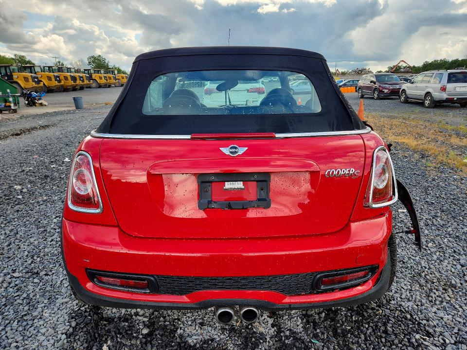 2011 Mini Cooper VIN WMWZP3C5XBTX82656 COPART salvage auction — FRONT END, NY - MV-907A SALVAGE CERTIFICATE, sold $375 on 2026-08-14 (photo 6)