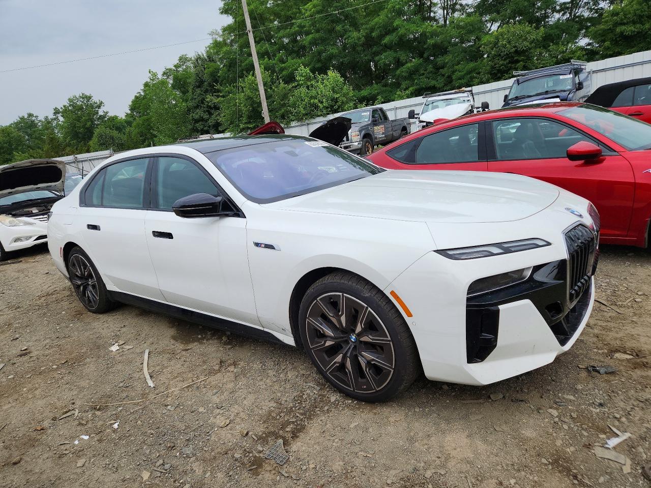 2024 BMW i7 VIN WBY83EH02RCP67211 COPART salvage auction — Undercarriage, NJ - CERT OF TITLE-SALVAGE, sold $45,750 on 2026-08-19 (photo 4)