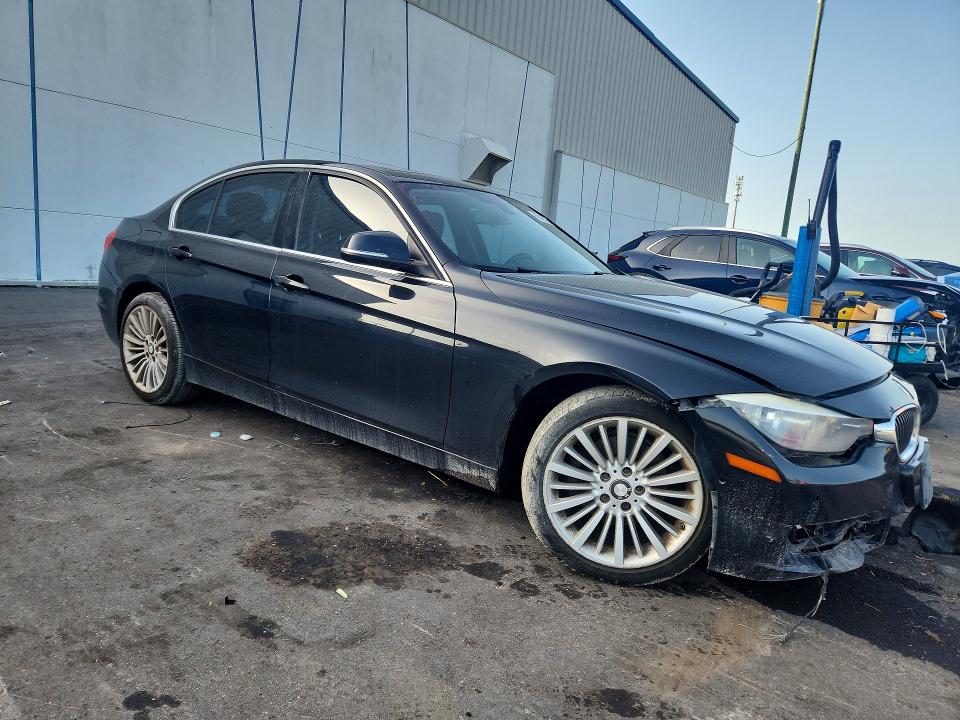 2012 BMW VIN WBA3A5C58CF257405 COPART salvage auction — FRONT END, Fl - Cert Of Title Slvg Rebuildable, sold $900 on 2026-08-12 (photo 4)