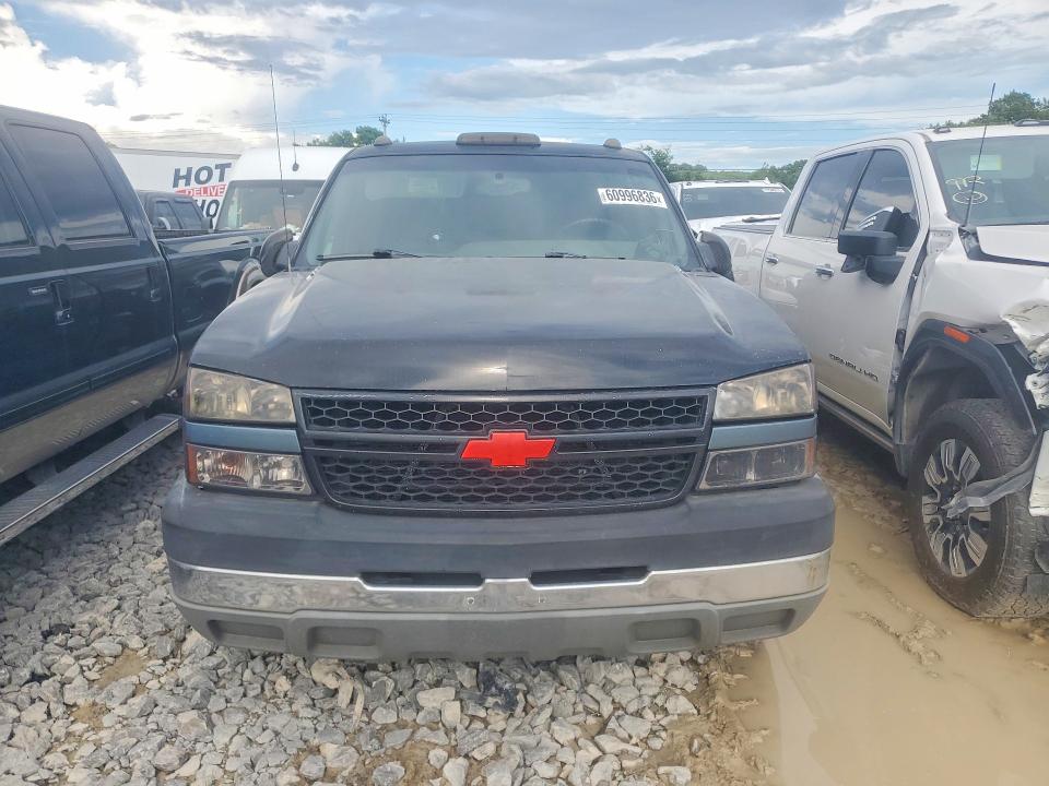 2005 Chevrolet Silverado 3500 VIN 1GCJC39225E126792 COPART salvage auction — MINOR DENT/SCRATCHES, TN - CERTIFICATE OF TITLE (P), sold $7,300 on 2026-07-28 (photo 5)