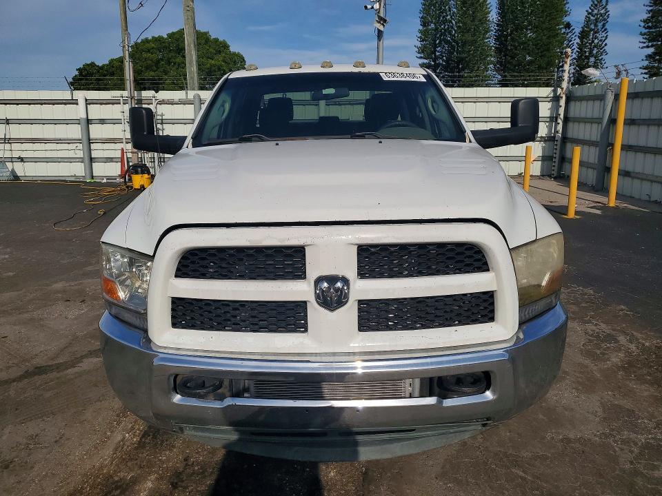2011 Dodge Ram 3500 VIN 3D73M4CL2BG514712 COPART salvage auction — MINOR DENT/SCRATCHES, FL - CERTIFICATE OF TITLE, sold $1,150 on 2026-08-31 (photo 5)