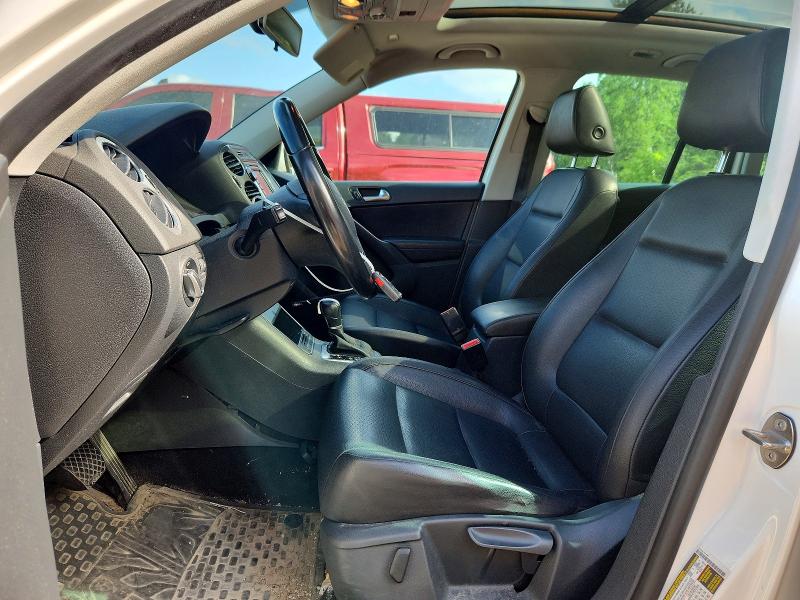 2012 Volkswagen Tiguan VIN WVGBV7AX4CW604498 COPART salvage auction — MINOR DENT/SCRATCHES, On - Permit No Brand - Unfit, sold $425 on 2026-07-29 (photo 7)
