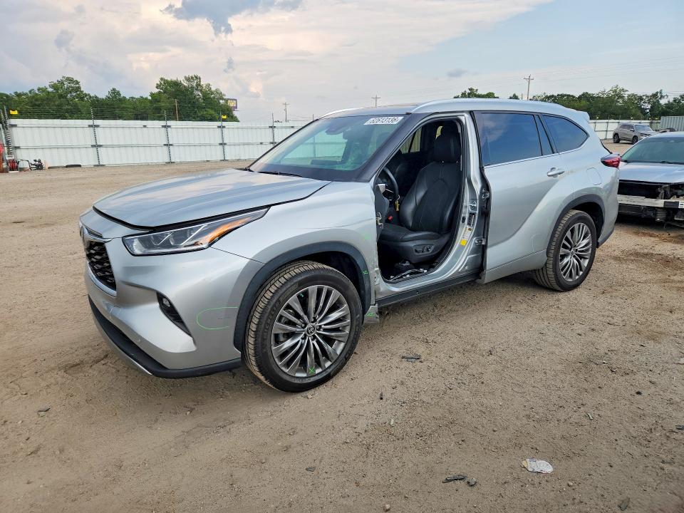 2021 Toyota Highlander VIN 5TDFARAH5MS012423 — COPART salvage auction photo