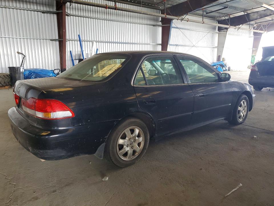 2002 Honda Accord VIN JHMCG66022C023685 COPART salvage auction — MINOR DENT/SCRATCHES, Ca - Dis/Dlr/Exp Only Clean Title, sold $125 on 2026-07-16 (photo 3)