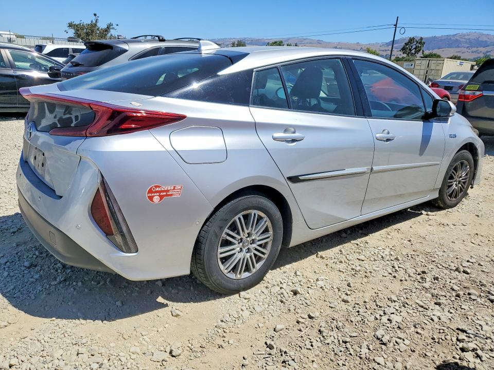 2017 Toyota Prius VIN JTDKARFP2H3015088 COPART salvage auction — FRONT END, Ca - Salvage Certificate, sold $7,700 on 2026-07-21 (photo 3)