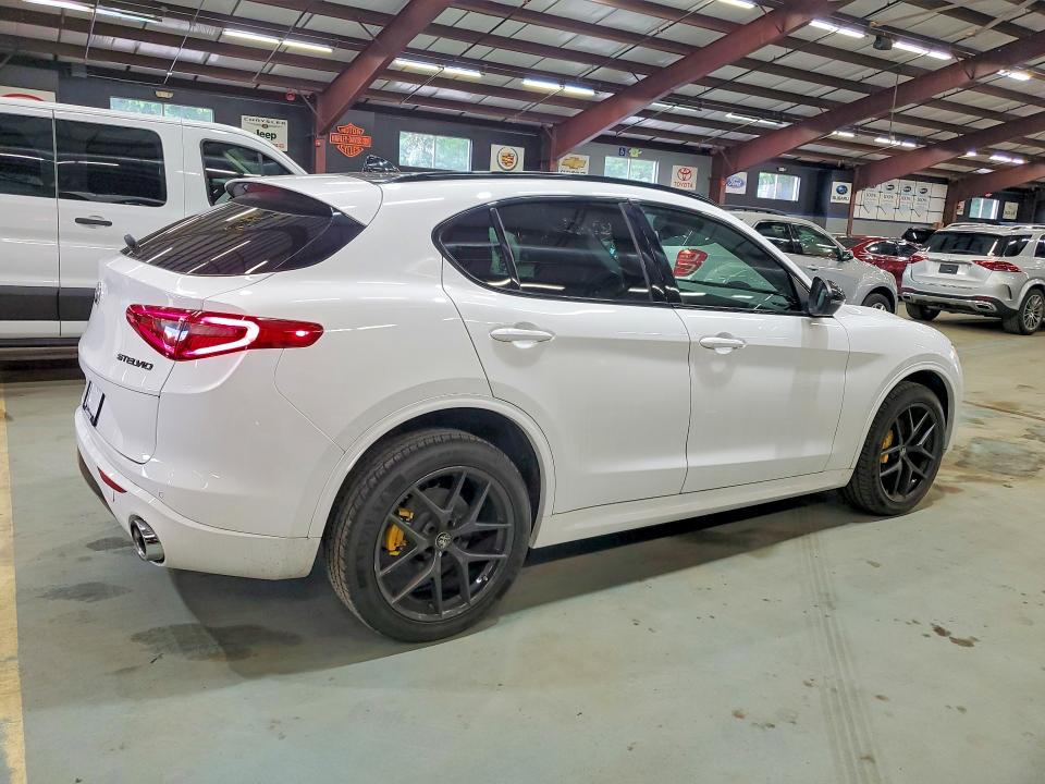 2021 Alfa romeo Stelvio VIN ZASPAKBN3M7D11393 COPART salvage auction — MINOR DENT/SCRATCHES, WV - CERTIFICATE OF TITLE (P), sold $9,100 on 2026-07-30 (photo 3)