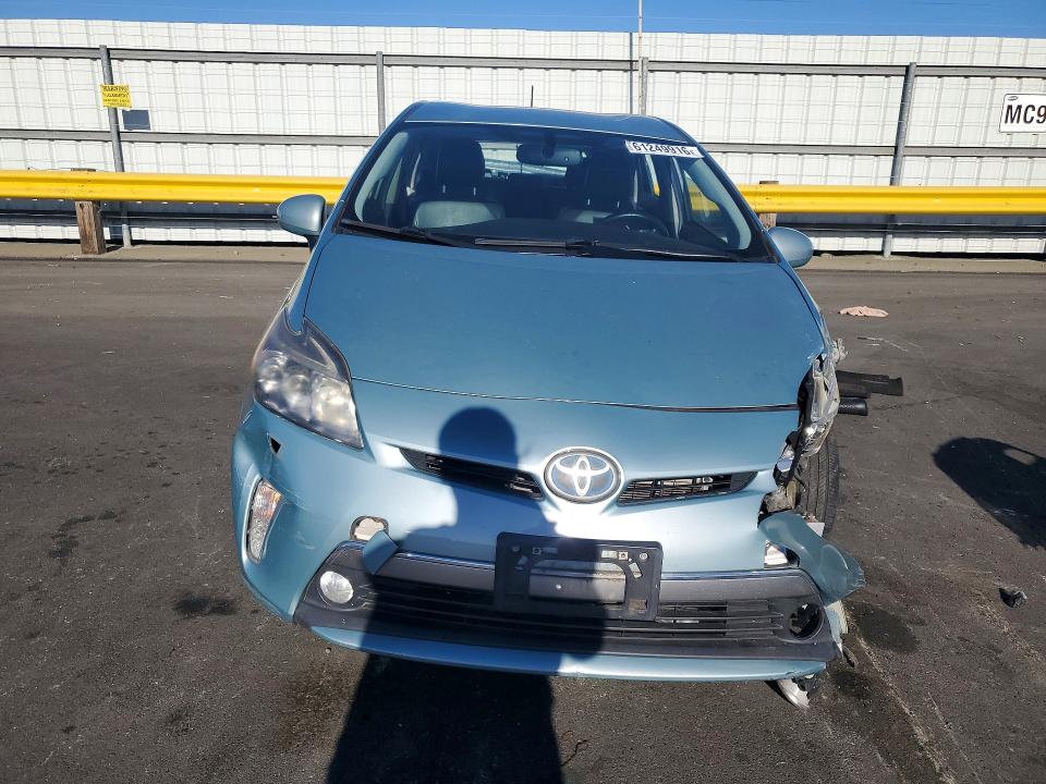 2013 Toyota Prius plug-in VIN JTDKN3DP2D3041186 COPART salvage auction — FRONT END, CA - SALVAGE CERTIFICATE, sold $60 on 2026-07-27 (photo 5)