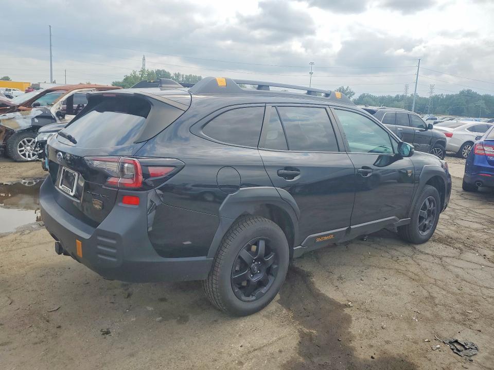 2023 Subaru Outback VIN 4S4BTGUD8P3117240 COPART salvage auction — WATER/FLOOD, Mi - Scrap Cert Of Title-Flood Veh, sold $10,500 on 2026-08-21 (photo 3)