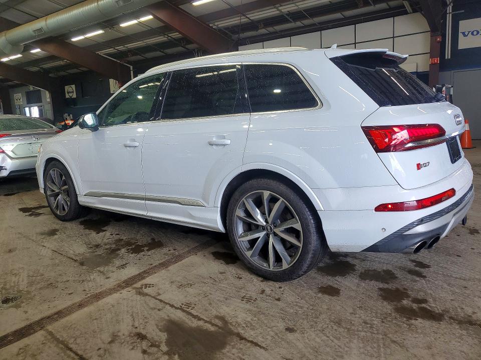 2021 Audi Sq7 VIN WA1AWBF71MD025632 COPART salvage auction — MINOR DENT/SCRATCHES, Nj - Certificate Of Title (P), sold $26,250 on 2026-07-30 (photo 2)