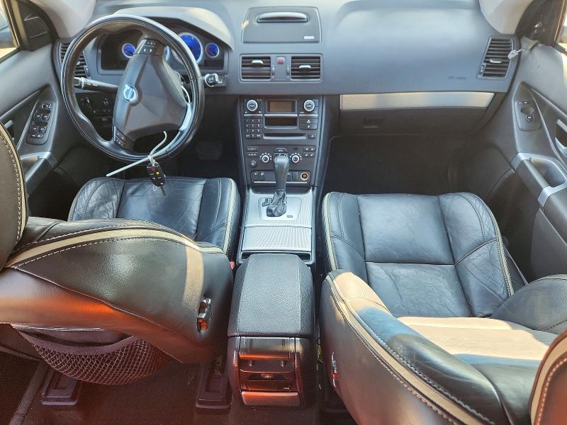 2010 Volvo Xc90 VIN YV4982CT2A1566056 COPART salvage auction — BURN, Nj - Cert Of Title-Salvage, sold $400 on 2026-08-10 (photo 8)
