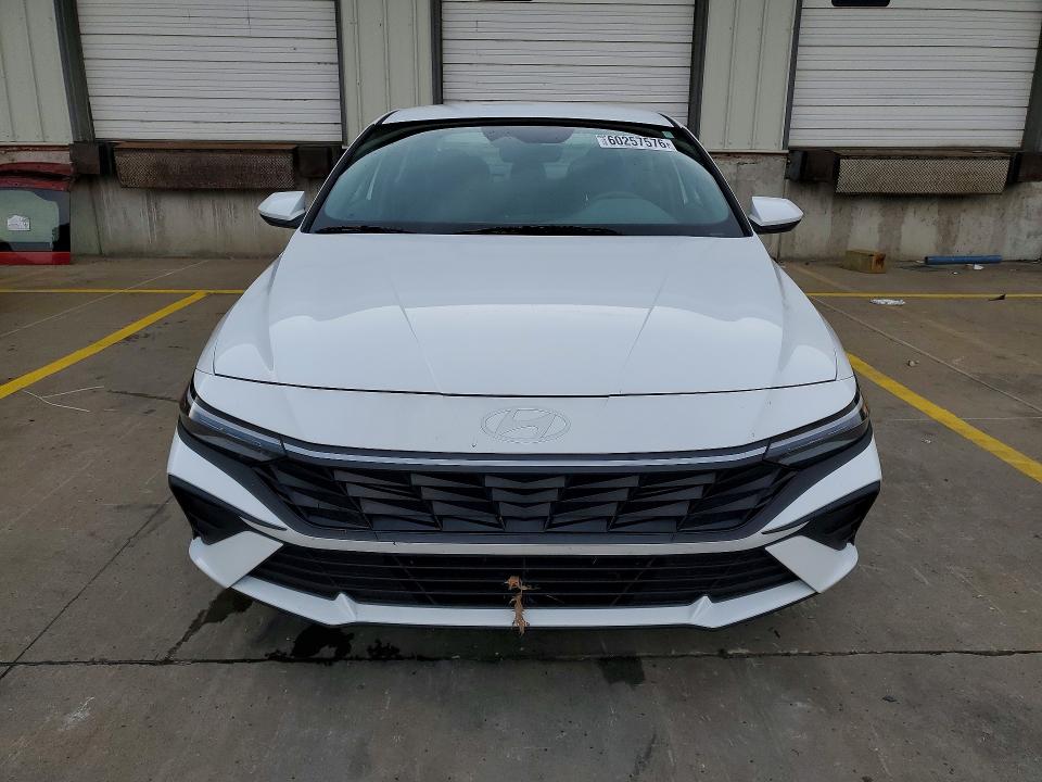2025 Hyundai Elantra VIN KMHLL4DG3SU865720 COPART salvage auction — WATER/FLOOD, Ky - Cert Of Title-Salvage Water, sold $7,200 on 2026-07-16 (photo 5)