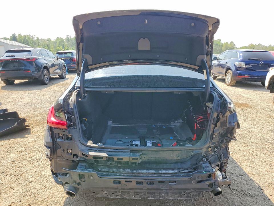 2022 BMW 3 series VIN 3MW5R7J0XN8C73816 COPART salvage auction — REAR END, ON - PERMIT SALVAGE, sold $11,500 on 2026-08-13 (photo 6)
