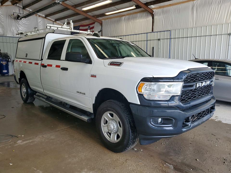 2019 Ram 2500 VIN 3C6UR5HJ3KG604147 COPART salvage auction — MINOR DENT/SCRATCHES, VA - CERTIFICATE OF TITLE (P), sold $2,600 on 2026-07-29 (photo 4)