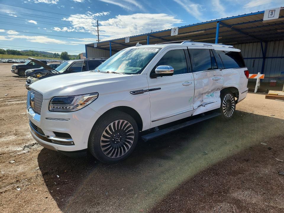 2021 Lincoln Navigator VIN 5LMJJ3TT4MEL02627 — COPART salvage auction photo